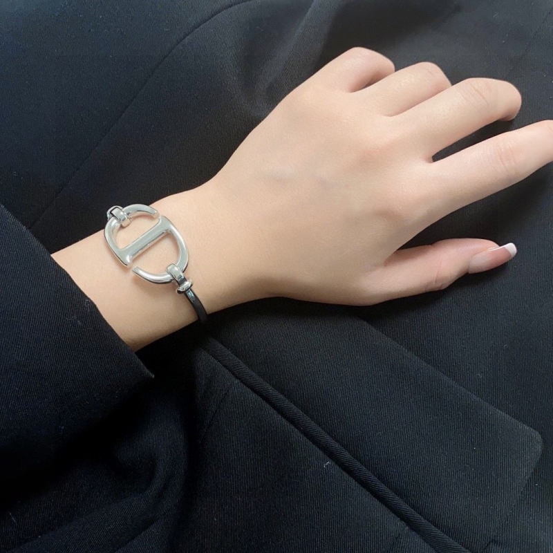 ch**an D*or bracelets